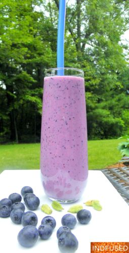 Blueberry lassi 