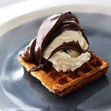 Waffle Cheesy Toast with Chocolate topping