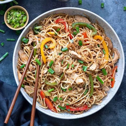 Chicken hakka noodles