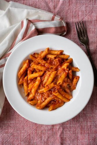 Red pasta 