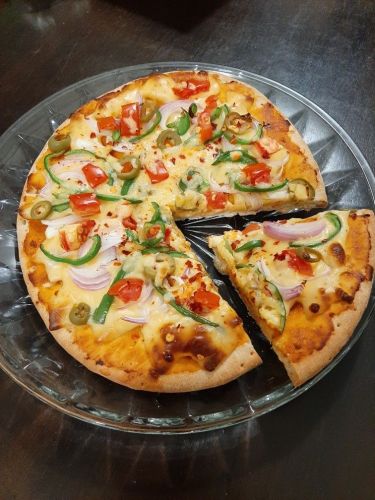 Spicy veg pizza 