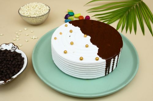 Choco Vanilla Cake